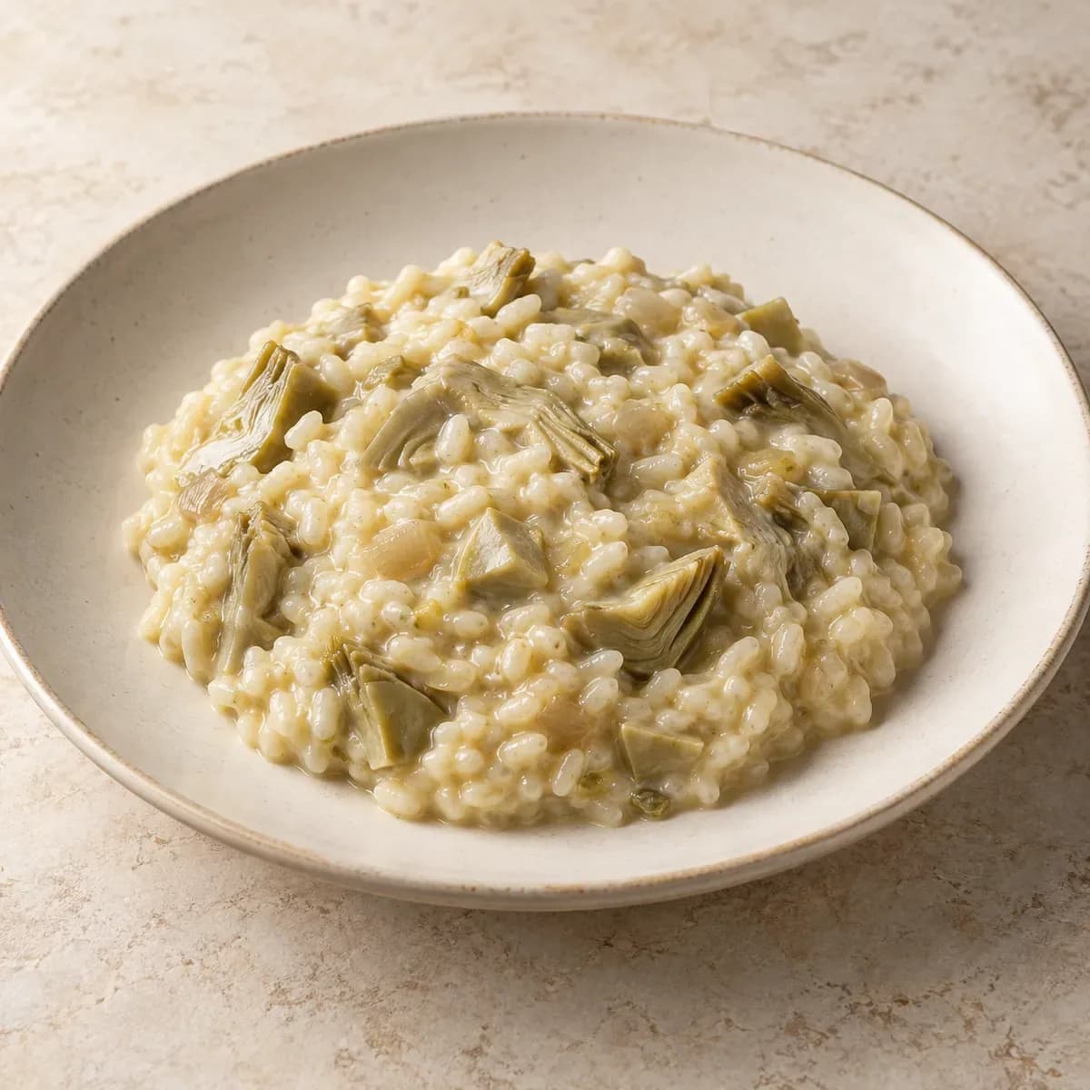 Risotto ai Carciofi – KI-generierte, illustrative Darstellung